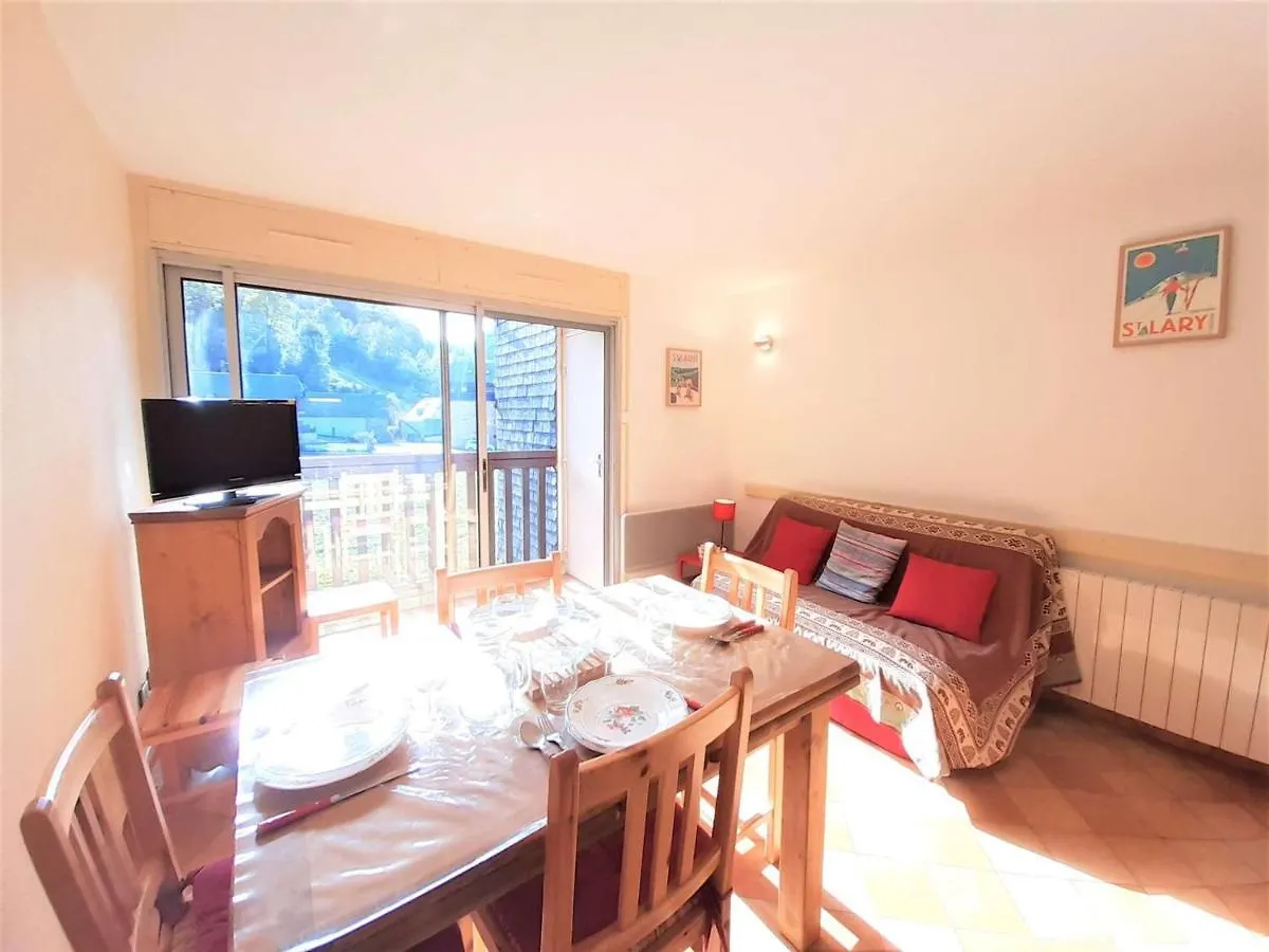 Charmant T2 A Saint-Lary-Soulan Avec Balcon, Parking, Et Casier A Skis - Fr-1-457-269